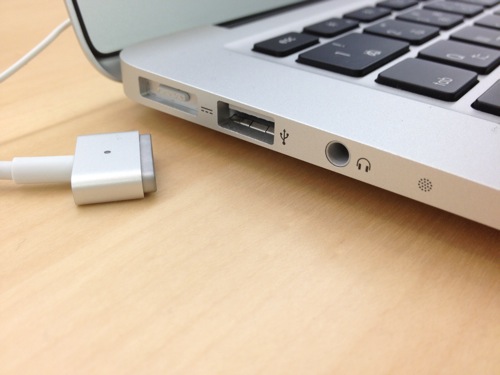 newmacbookairmid2012-2.JPG Newmacbookairmid2012 2