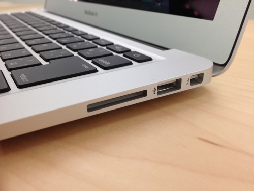 newmacbookairmid2012-3.JPG Newmacbookairmid2012 3