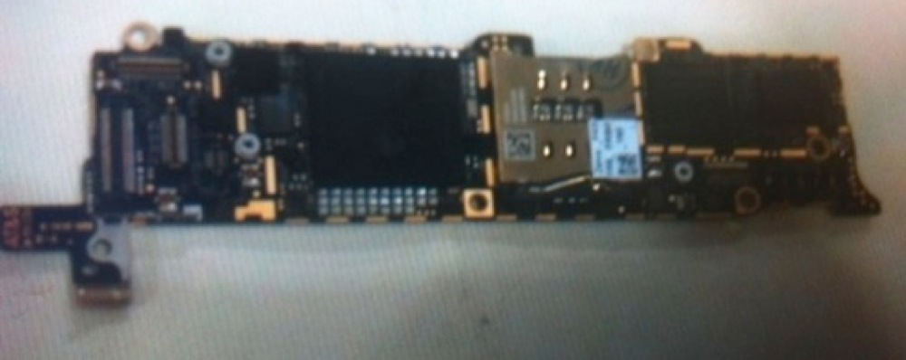 Iphone 2012 logic board no shield front