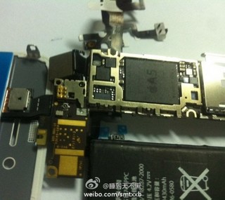 新iPhoneと見られる、A5チップが組み込まれたロジックボードの写真!?