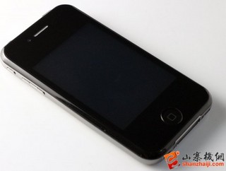 中国で偽物iPhoneを売って逮捕