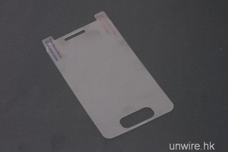 細長いホームボタンのiPhone 5のスクリーンプロテクター!?