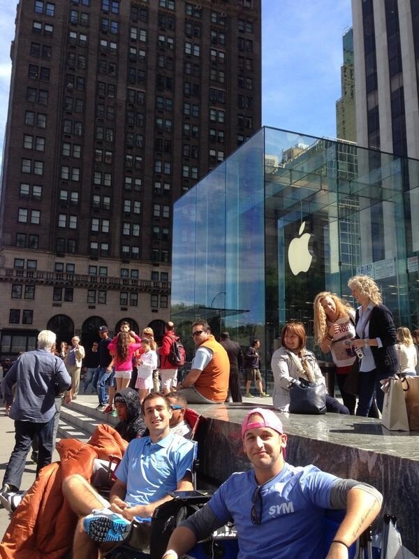 Iphone 5s fifth avenue launch line