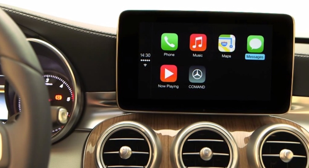 メルセデス・ベンツ、新しいCクラスでの「CarPlay」のハンズオンムービーを公開