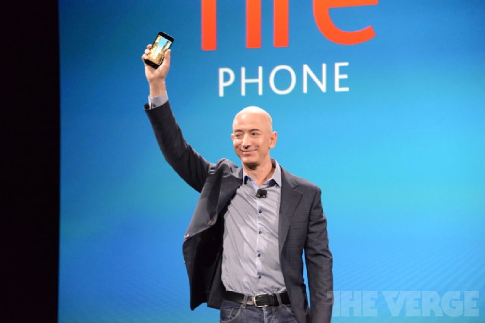 Amazon、3D表示システムなどを搭載したスマートフォン「Fire Phone」を発表
