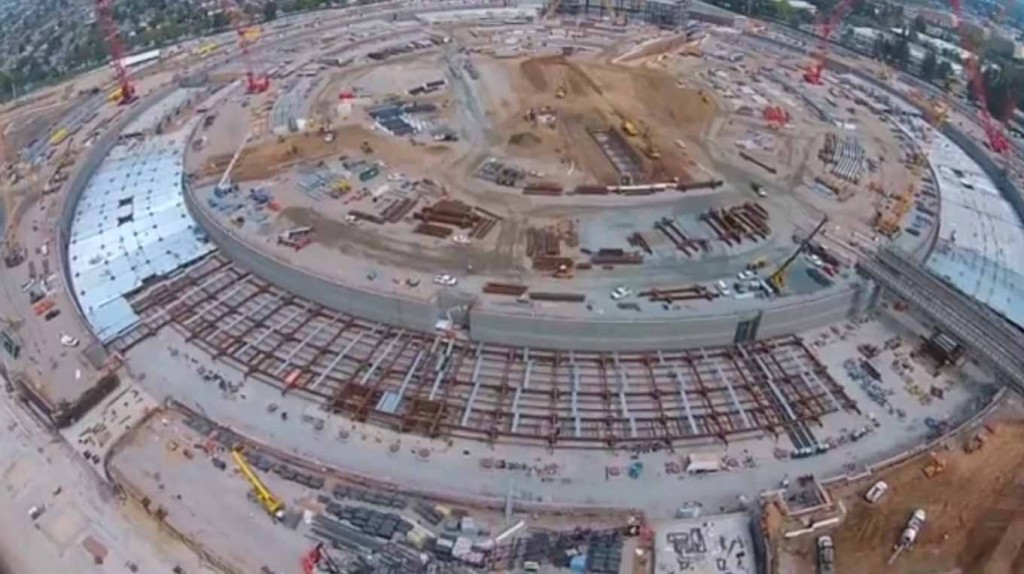 「Apple Campus 2」の最新空撮映像（2015年3月16日）