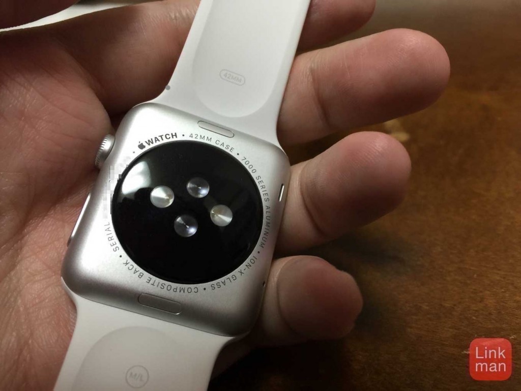 Apple、「Apple Watch(第1世代)」の背面カバーが外れてしまう問題で無償修理期間を2年から3年に延長