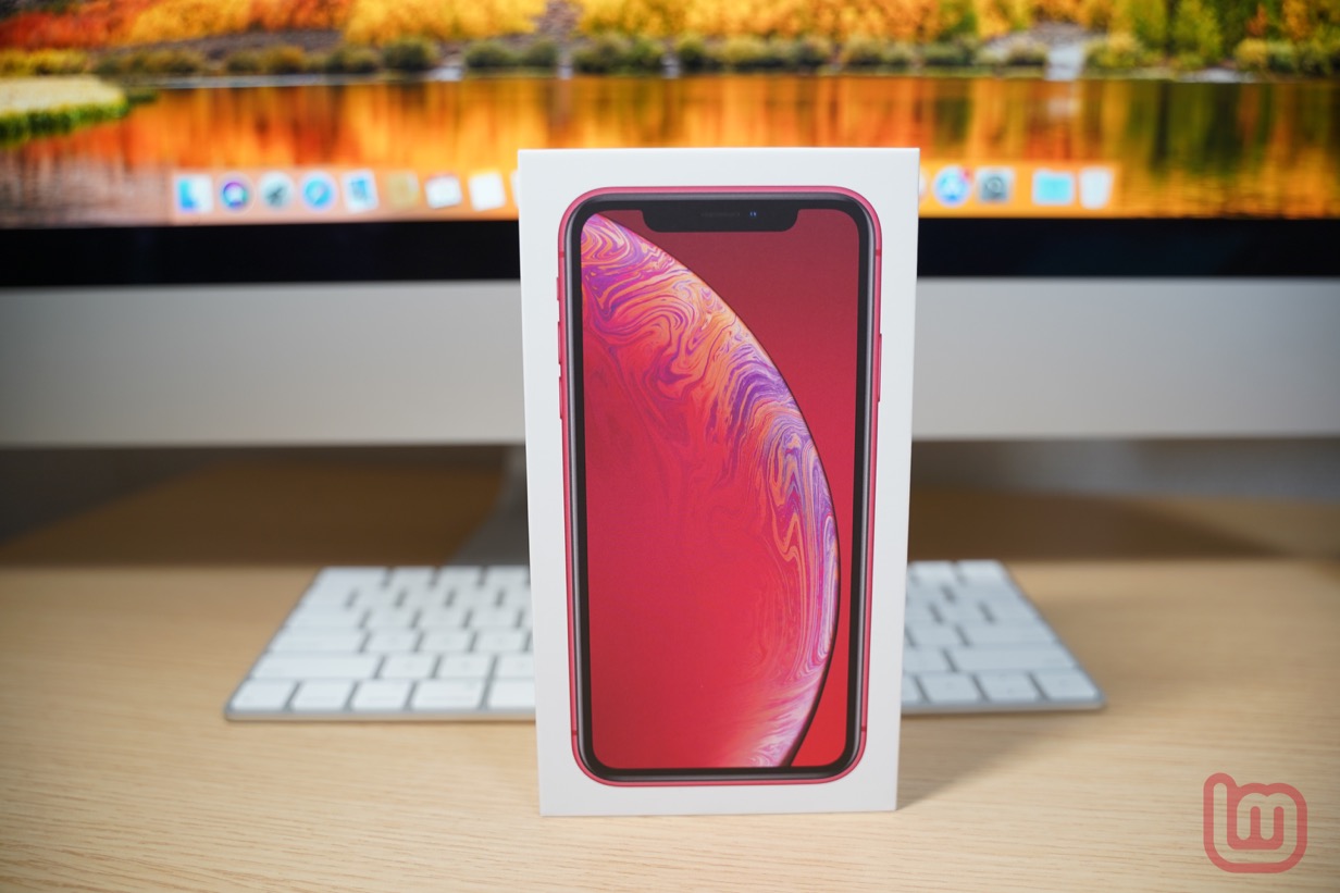 iPhone XR (PRODUCT)RED-01