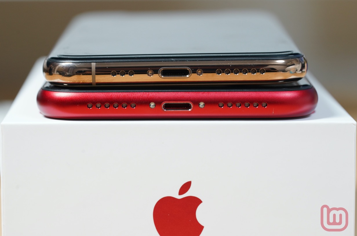 iPhone XR (PRODUCT)RED-06